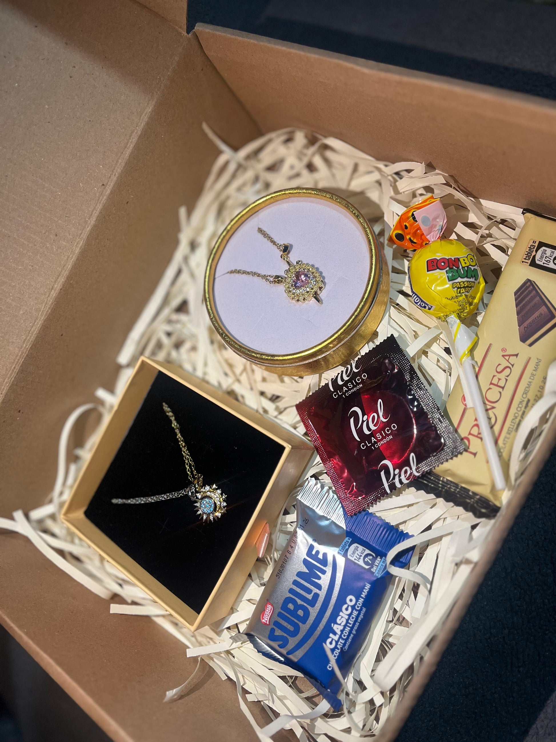 🎁✨ Pack Especial de Regalo – Joyas + Dulces ✨🎁